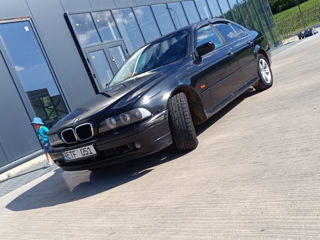 BMW 5 Series foto 7