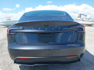 Tesla Model 3 foto 4