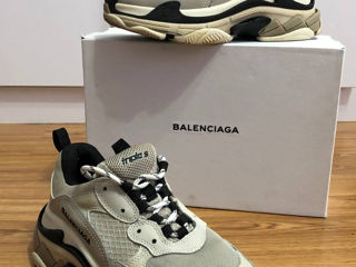 б/у Balenciaga triple s foto 2