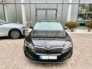 Skoda Superb foto 2