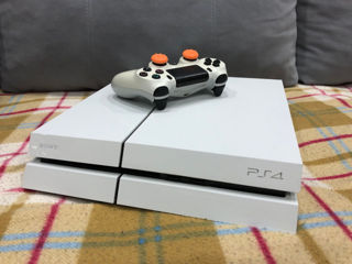 Sony PlayStation 4 foto 2