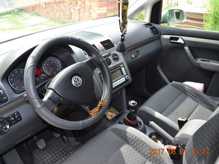 Volkswagen Touran foto 6