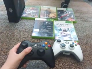 Xbox 360 5 jocuri si 2 controlare tot impreuna fara schimburi