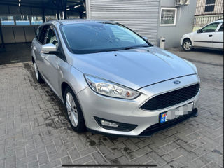 Ford Focus Wagon foto 1