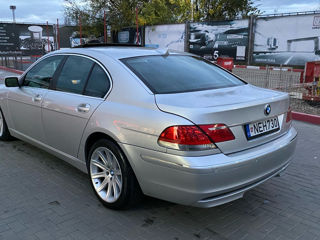 BMW 7 Series foto 3