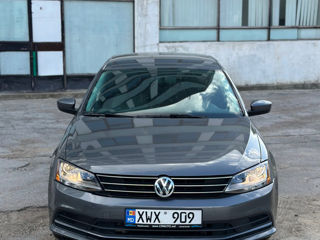 Volkswagen Jetta foto 1