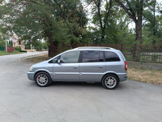 Opel Zafira foto 6