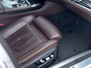 BMW 7 Series foto 7