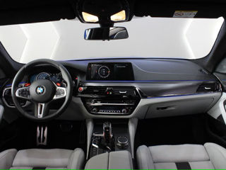 BMW 5 Series foto 13