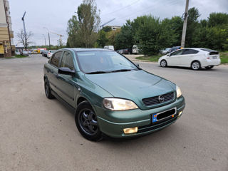 Opel Astra foto 1