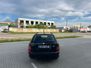 Skoda Fabia foto 2