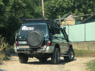 Mitsubishi Pajero foto 1