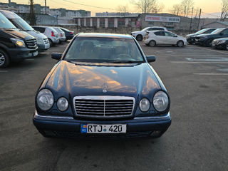 Mercedes E-Class foto 5