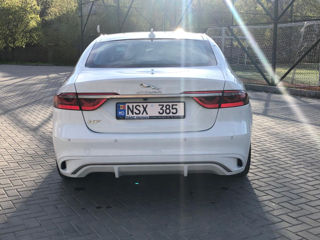 Jaguar XF foto 3