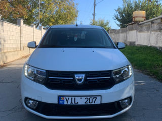 Dacia Sandero foto 2