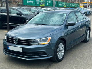 Volkswagen Jetta foto 4