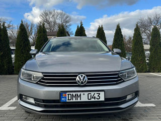 Volkswagen Passat foto 2