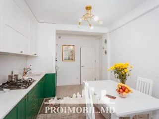 Apartament cu 2 camere, 64 m², Botanica, Chișinău foto 2