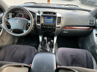 Toyota Land Cruiser Prado foto 8