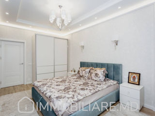 Apartament cu 3 camere, 94 m², Buiucani, Chișinău foto 2