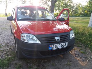 Dacia Logan foto 1