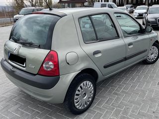 Renault Clio foto 4