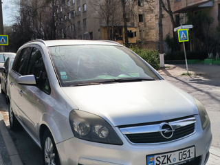 Opel Zafira foto 2