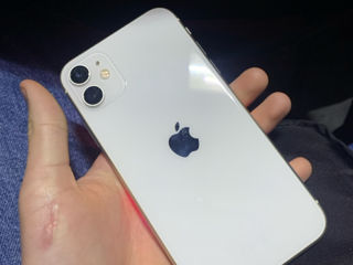 Продам iPhone 11