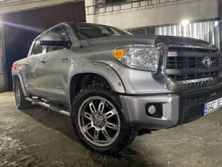 Toyota Tundra foto 3