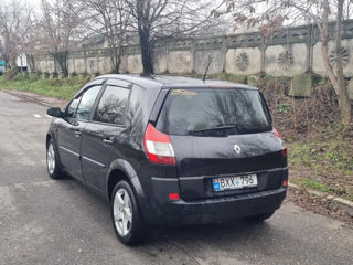 Renault Scenic foto 2