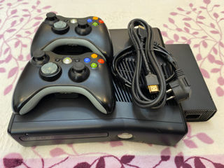 XBOX 360 S (прошивка Freeboot - 63 топовых игр). В отличном состоянии. foto 1