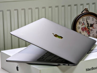 MacBook Pro 13 2020 (Core i7 8569u/16Gb Ram/512Gb SSD/Iris Plus Graphics/13.3" Retina) foto 12