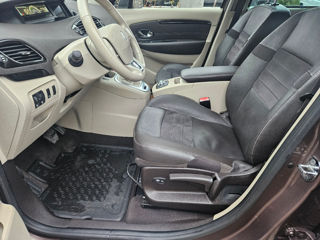 Renault Grand Scenic foto 9