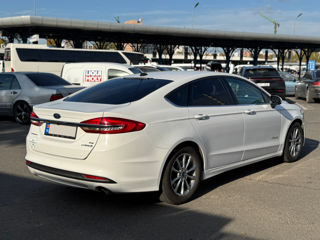 Ford Fusion foto 5