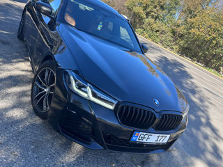 BMW 5 Series foto 3