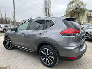 Nissan X-Trail foto 2