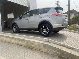 Toyota Rav 4 foto 4