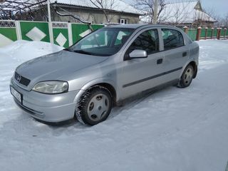 Opel Astra foto 1