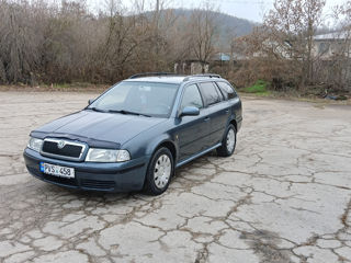 Skoda Octavia foto 3