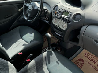 Toyota Yaris foto 4