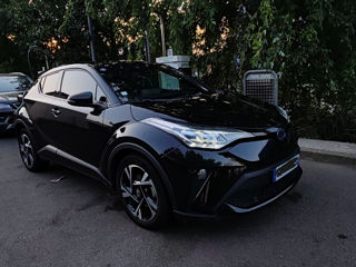 Toyota C-HR foto 2