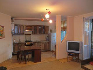 Чадыр-Лунга - продается 3-хкомнатная квартира с ремонтом и мебелью foto 1