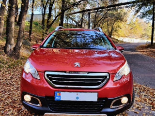 Peugeot 2008 foto 2