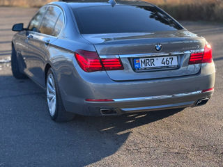 BMW 7 Series foto 2