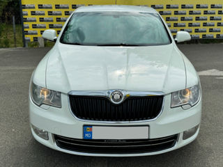 Skoda Superb foto 2