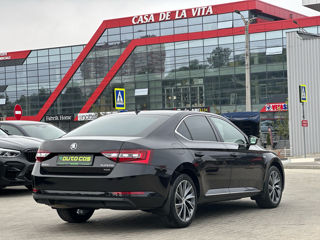 Skoda Superb foto 3