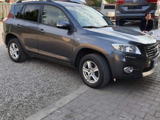 Toyota Rav 4 foto 6