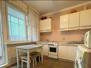 Apartament cu 1 cameră, 42 m², Botanica, Chișinău foto 4