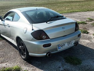 Hyundai Coupe foto 4