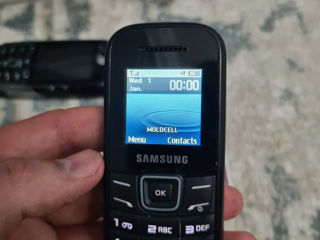 Samsung e1200.  100 lei